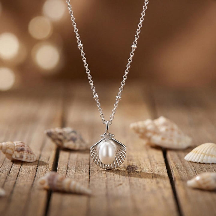 Shell Pearl Pendant Necklace