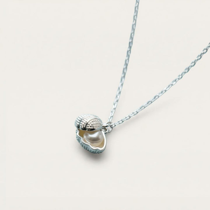 Opening Shell Pearl Necklace
