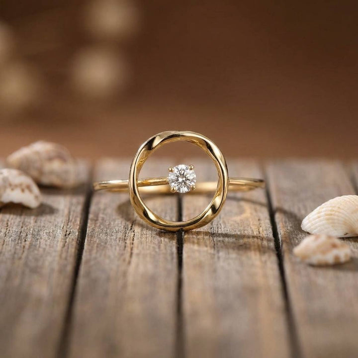 Gold Circle Star Ring