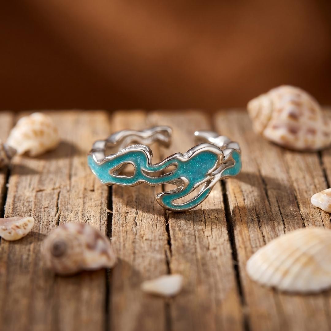 Silver Wave Crest Ring II