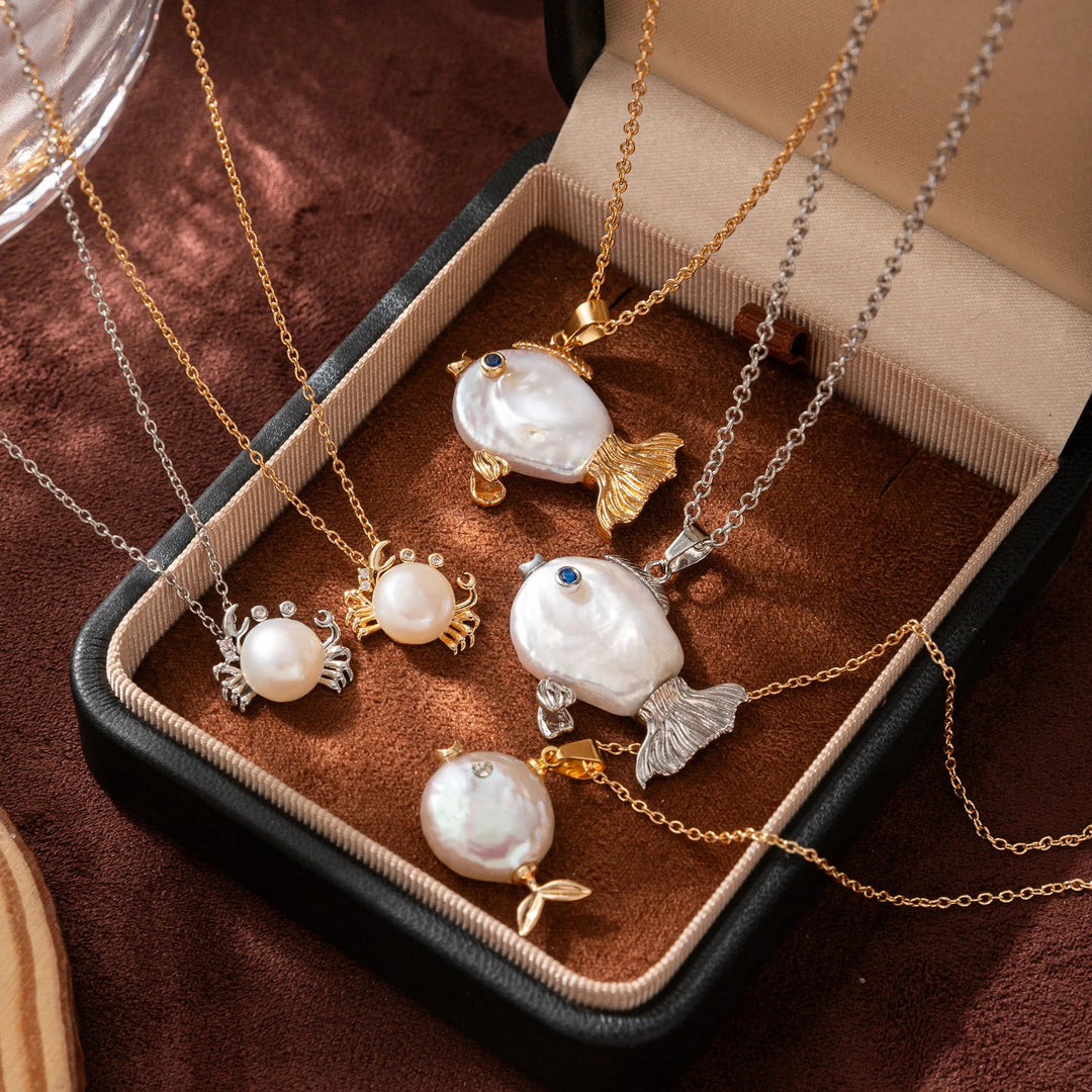 Golden Kissing Clownfish Pearl Necklace