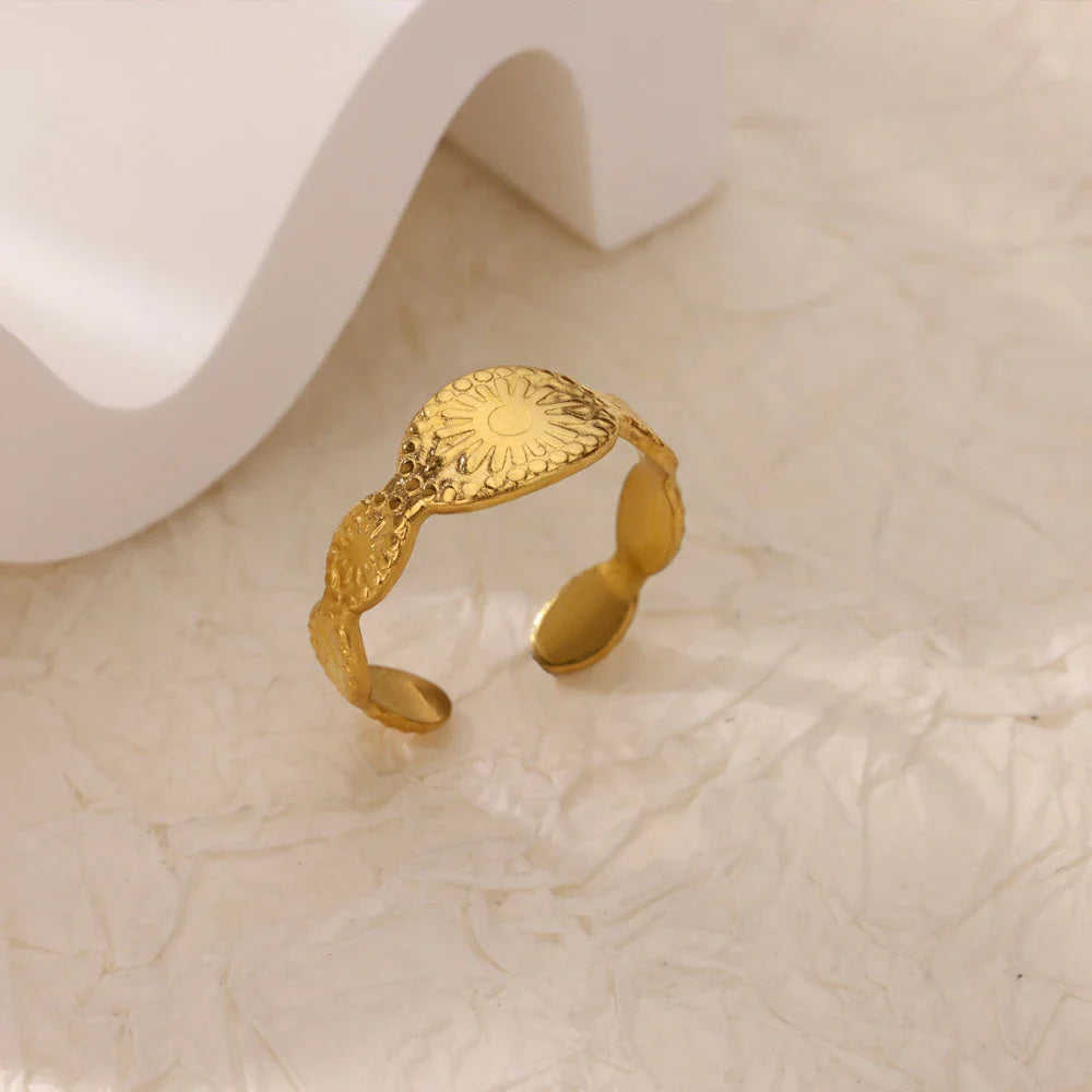 Gold Starfish & Shell Open Ring