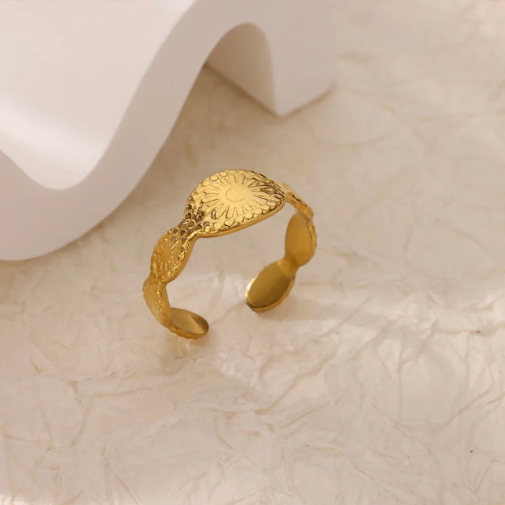 Gold Starfish & Shell Open Ring