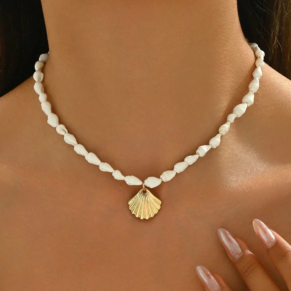 Natural Seashell Bead & Pendant Necklace