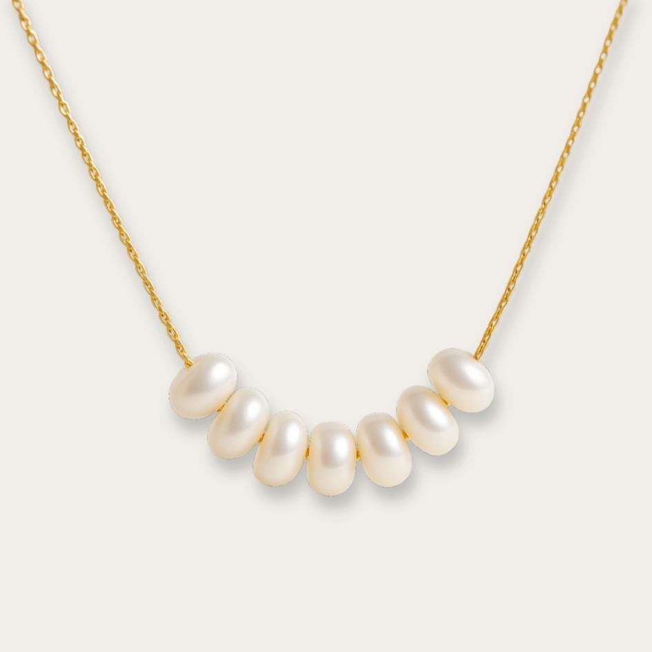 Lustrous Pearl Necklace